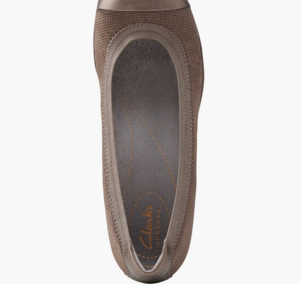 CLARKS New Wedge SlipOn Pump Perforated Leather Comfort Shoes Women's 10 W - Picture 5 of 16